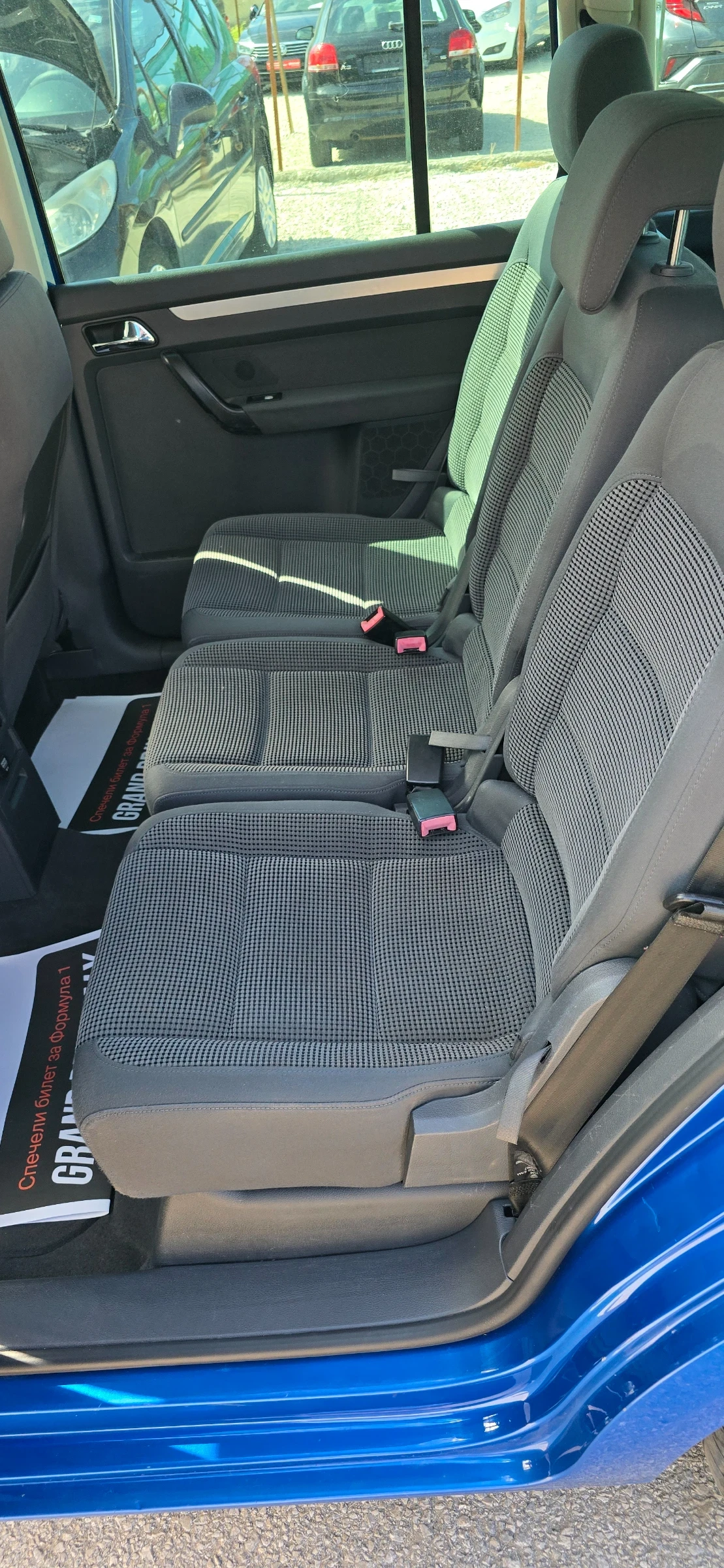 VW Touran 1.9 101hp, снимка 15 - Автомобили и джипове - 54525724