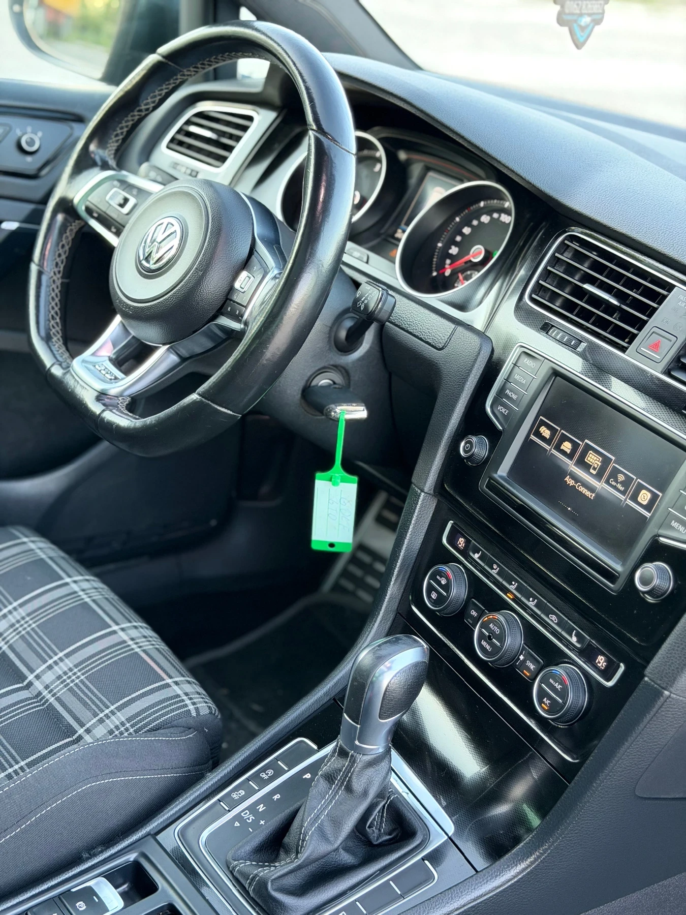 VW Golf 184кс. GTD, снимка 10 - Автомобили и джипове - 54712521