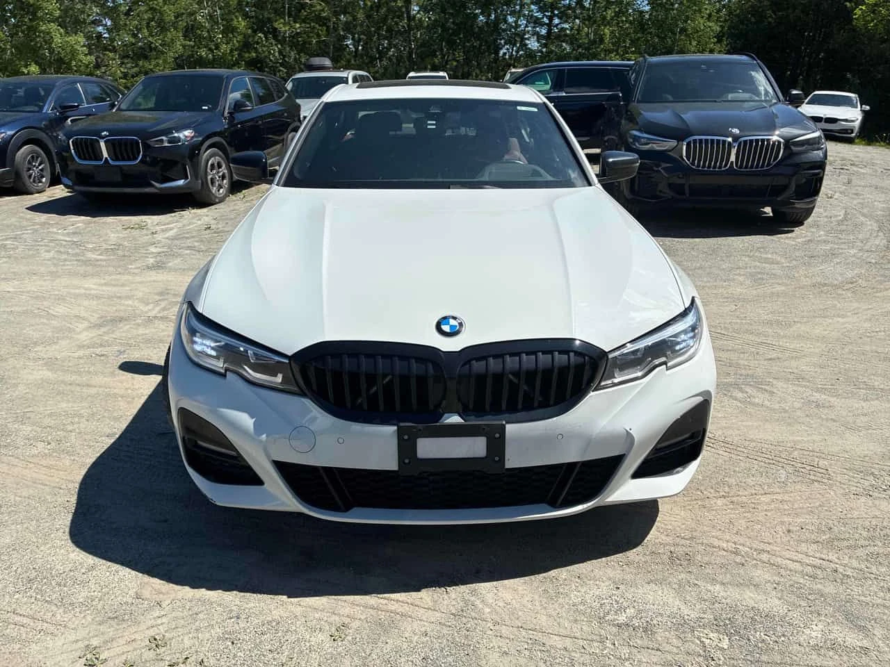 BMW 330 i xDrive M-sport * БЕЗ ПЪРВОНАЧАЛНА ВНОСКА* * , снимка 4 - Автомобили и джипове - 54841494