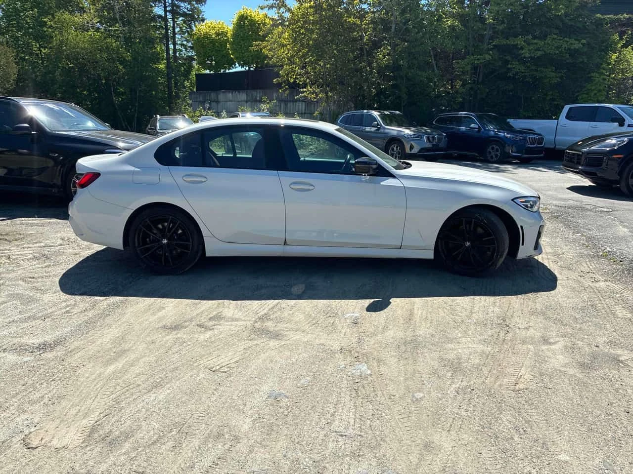 BMW 330 i xDrive M-sport * БЕЗ ПЪРВОНАЧАЛНА ВНОСКА* * , снимка 3 - Автомобили и джипове - 54841494