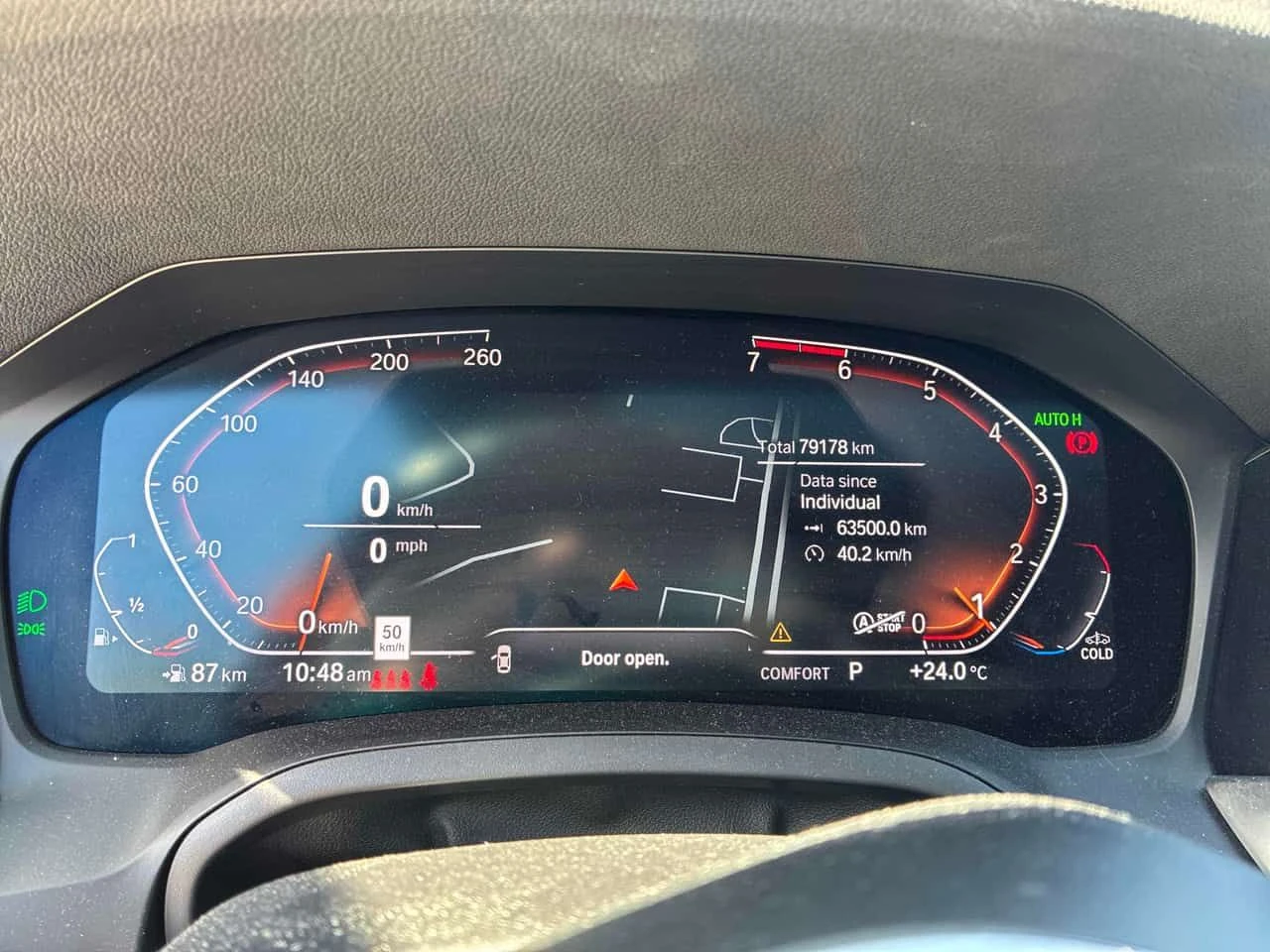 BMW 330 i xDrive M-sport * БЕЗ ПЪРВОНАЧАЛНА ВНОСКА* * , снимка 6 - Автомобили и джипове - 54841494