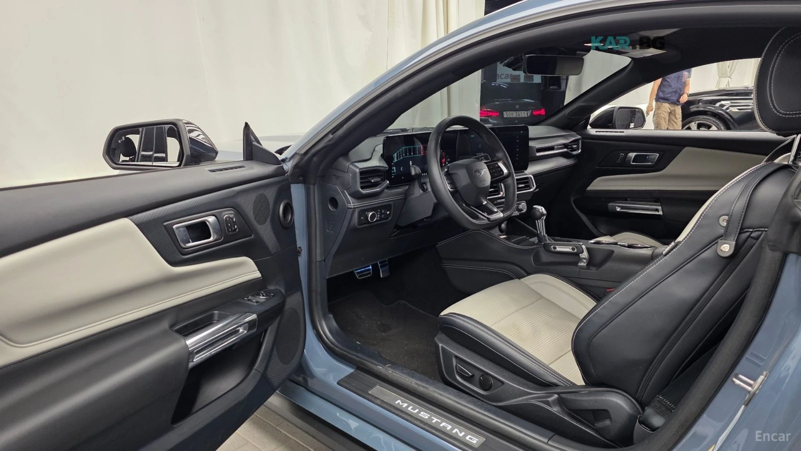 Ford Mustang 5.0* GT* PREMIUM* КОЖА* ПОДГРЕВ* ОБДУХВАНЕ* КАМЕРА, снимка 10 - Автомобили и джипове - 55311483