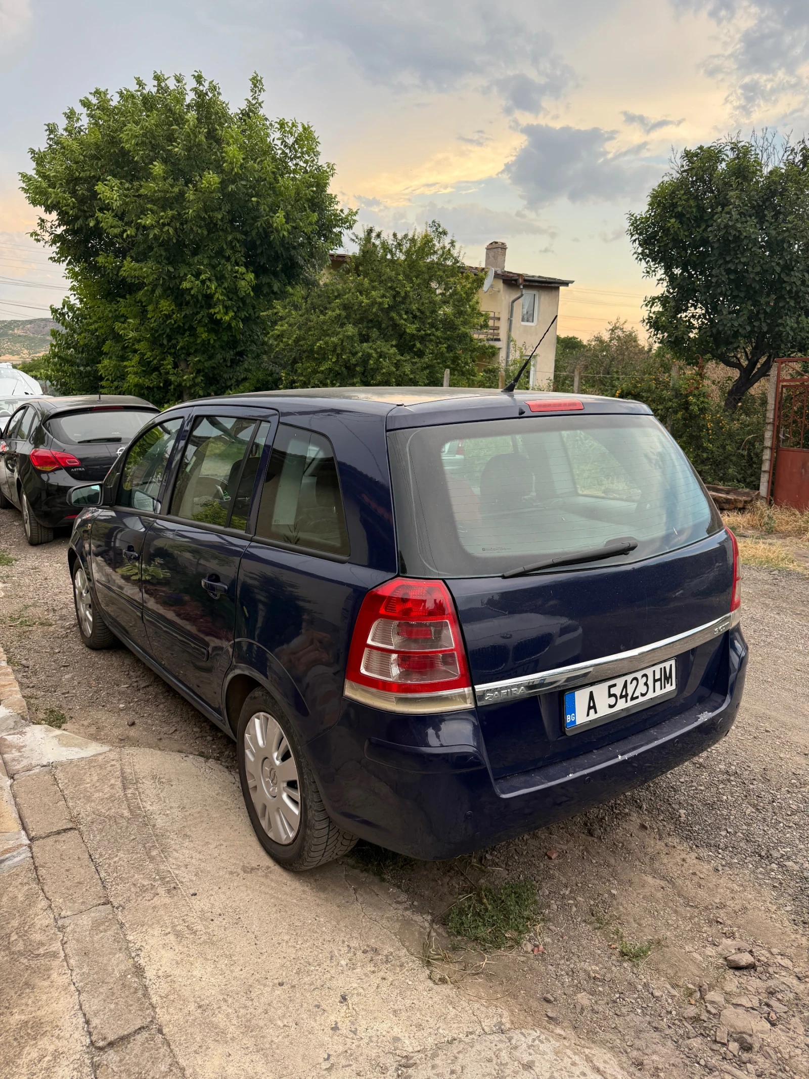 Opel Zafira, снимка 4 - Автомобили и джипове - 55381688