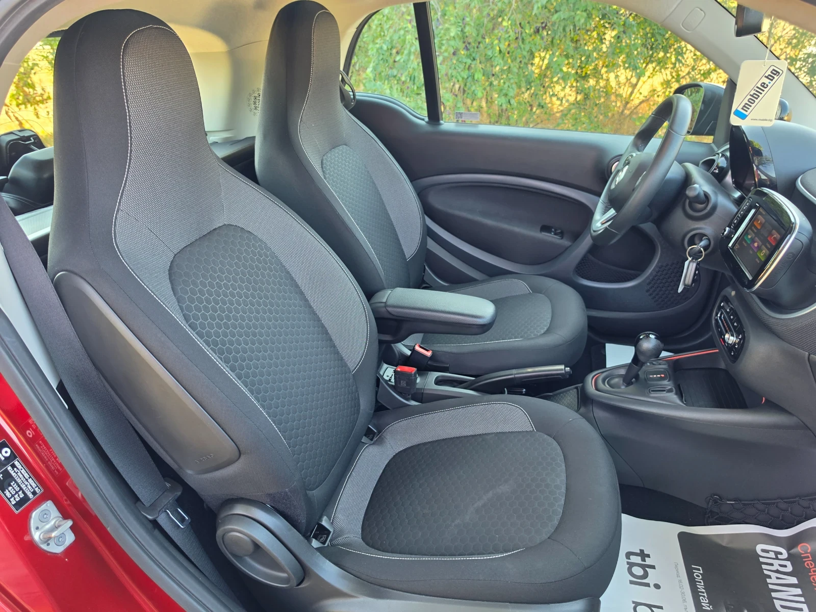 Smart Fortwo EQ , снимка 10 - Автомобили и джипове - 55628437