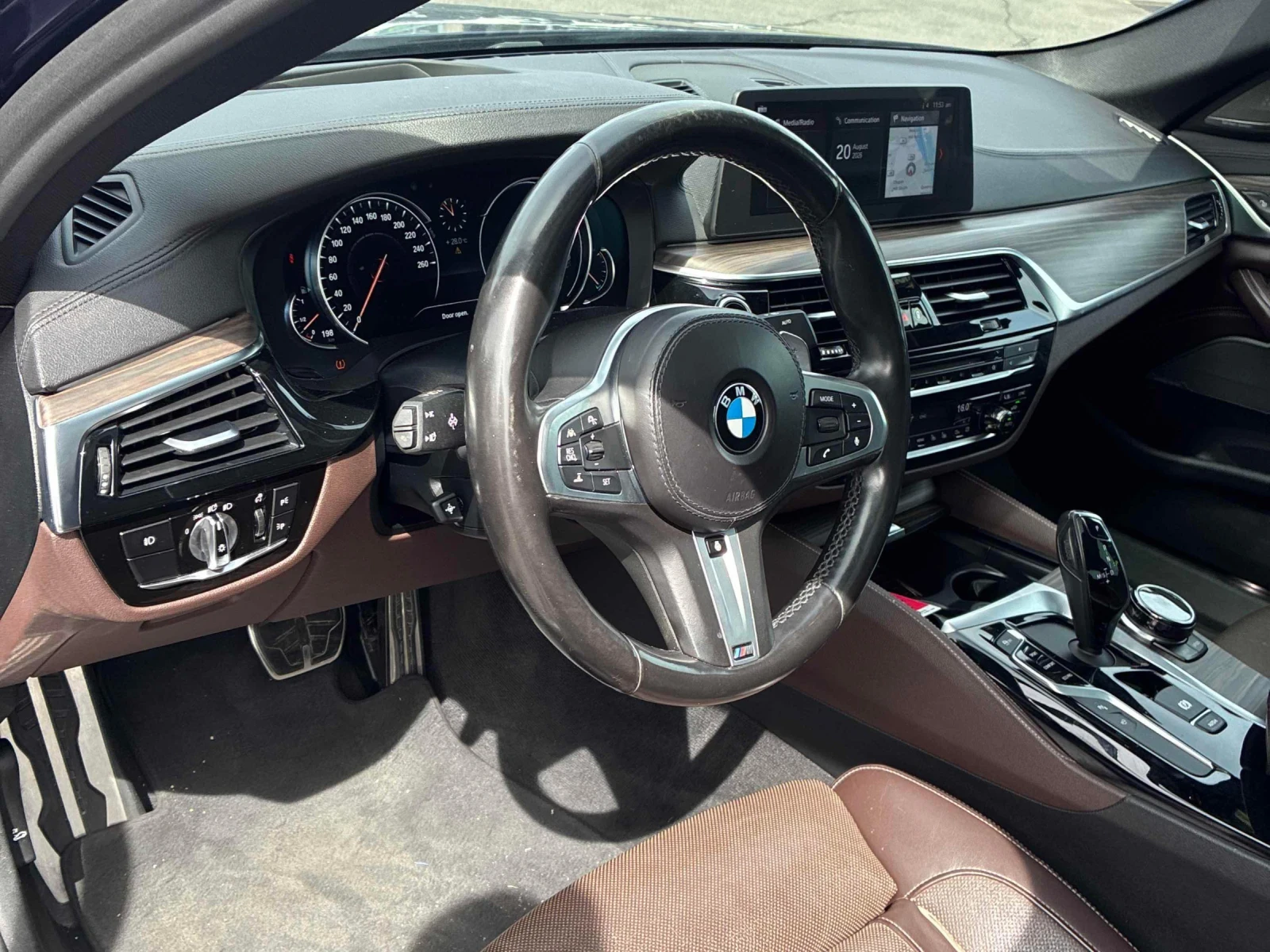 BMW 540 M-pack* 360* H&K* Diatronic* Шибидах* Подгрев* , снимка 6 - Автомобили и джипове - 55742617