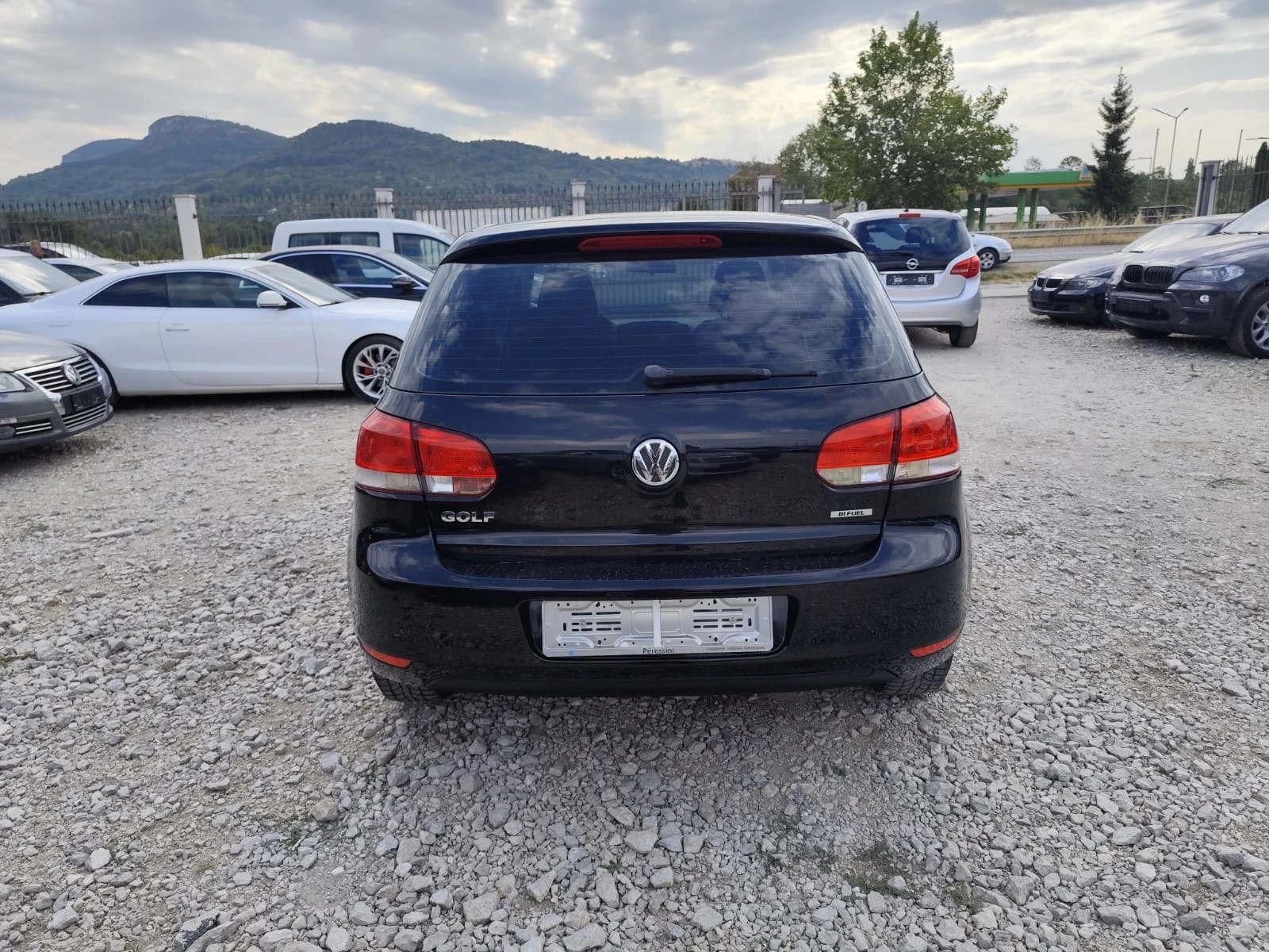 VW Golf 1.6 бензин Газ Италия, снимка 6 - Автомобили и джипове - 55817478