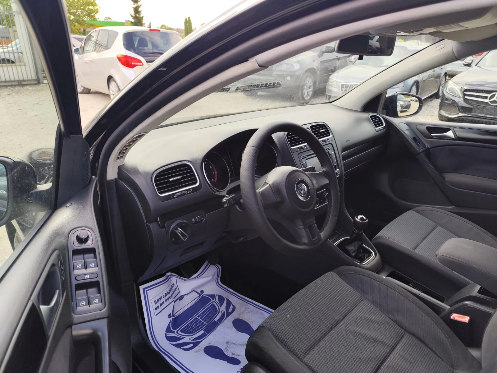 VW Golf 1.6 бензин Газ Италия, снимка 11 - Автомобили и джипове - 55817478