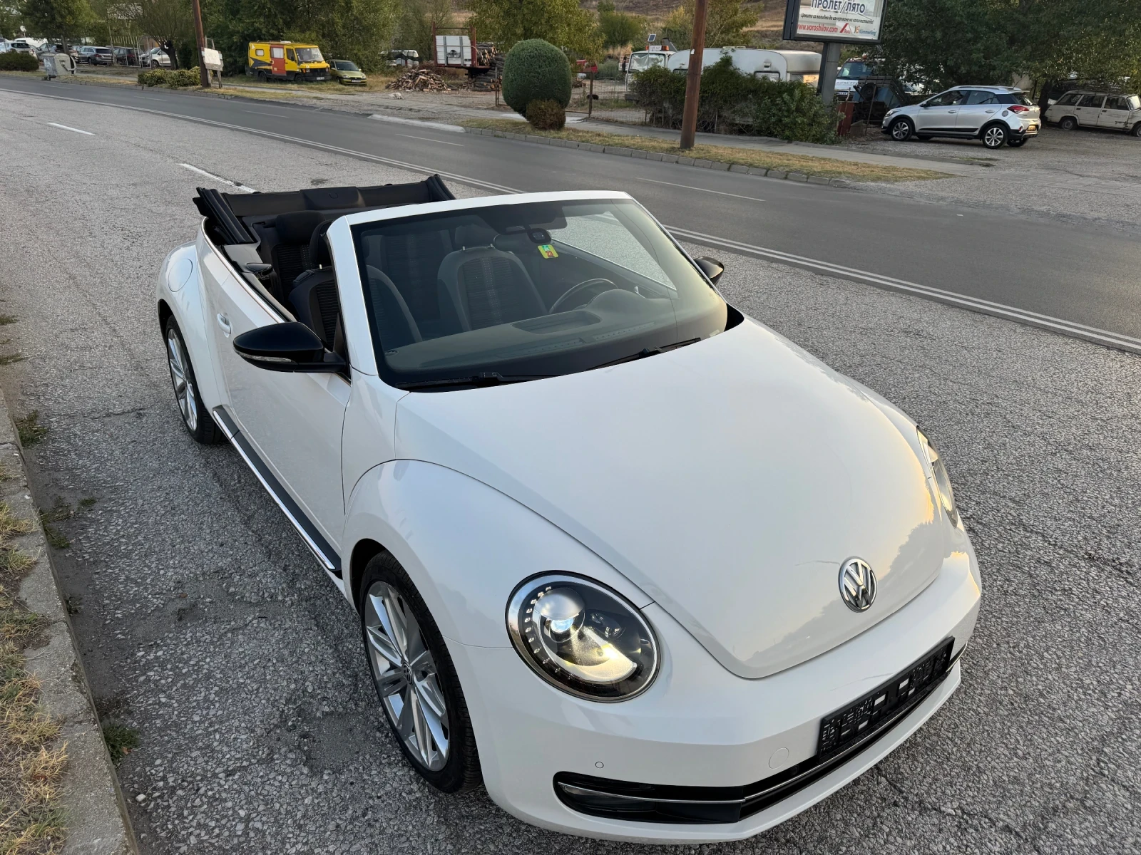 VW Beetle 1.4 Turbo Cabriolet DSG Top, снимка 13 - Автомобили и джипове - 56016376