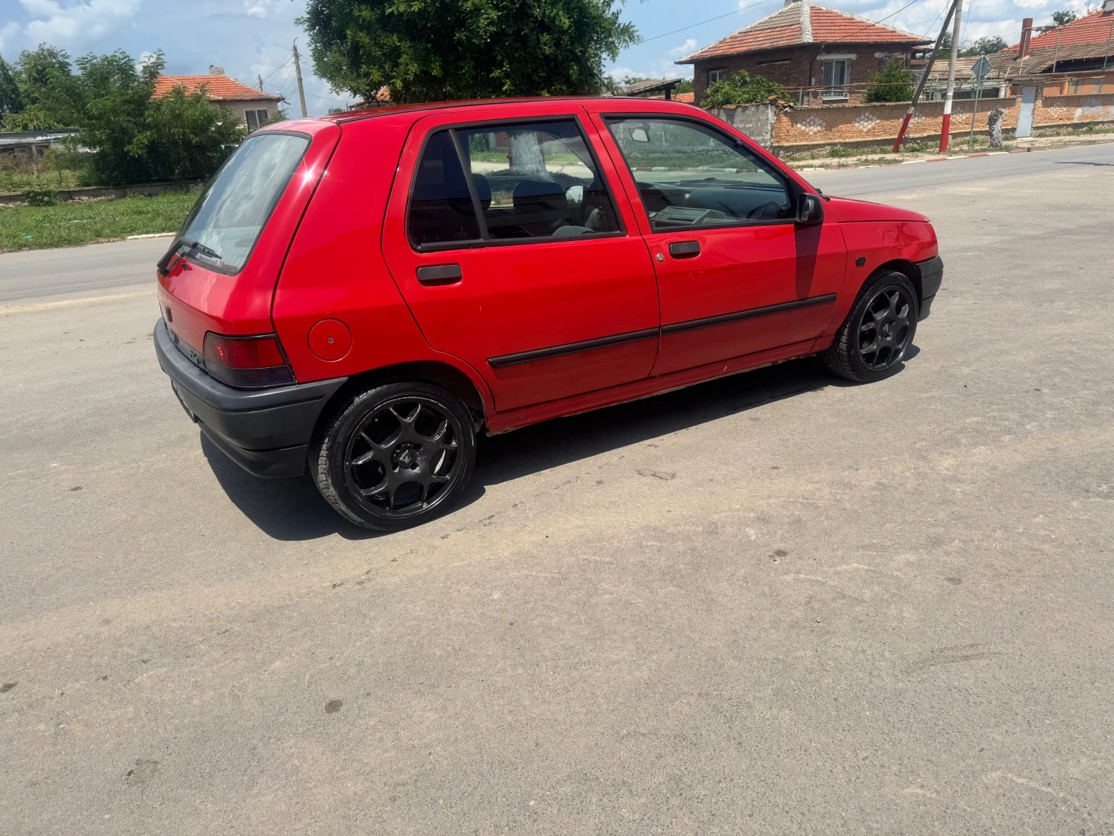 Renault Clio 1.2 rn, снимка 5 - Автомобили и джипове - 56303607