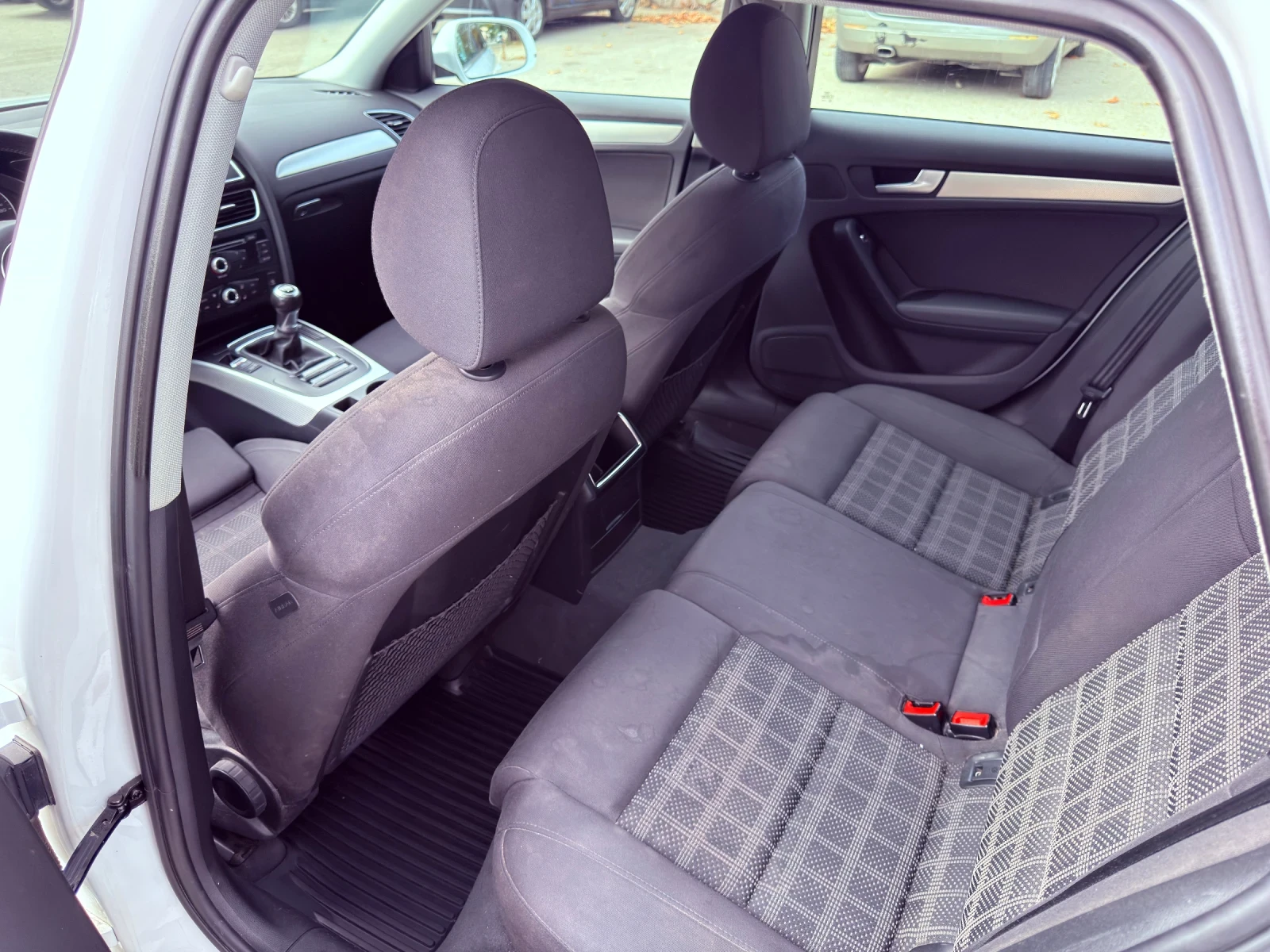 Audi A4 2.0 TDI / S LINE, снимка 12 - Автомобили и джипове - 56426713