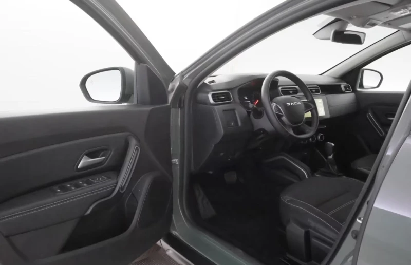 Dacia Duster 1.3TCe/ESSENTIAL/130HP/LED/NAVI/360/TEMPO/HSA/811f, снимка 10 - Автомобили и джипове - 51848079