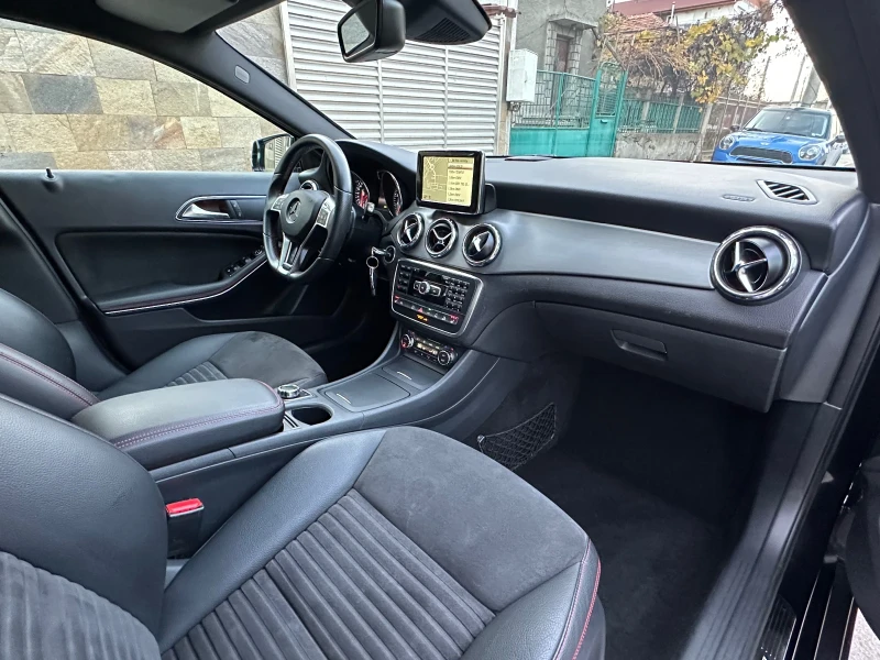 Mercedes-Benz GLA 250 AMG/4matic/сервизна история/Нов внос Швейцария, снимка 11 - Автомобили и джипове - 52631536