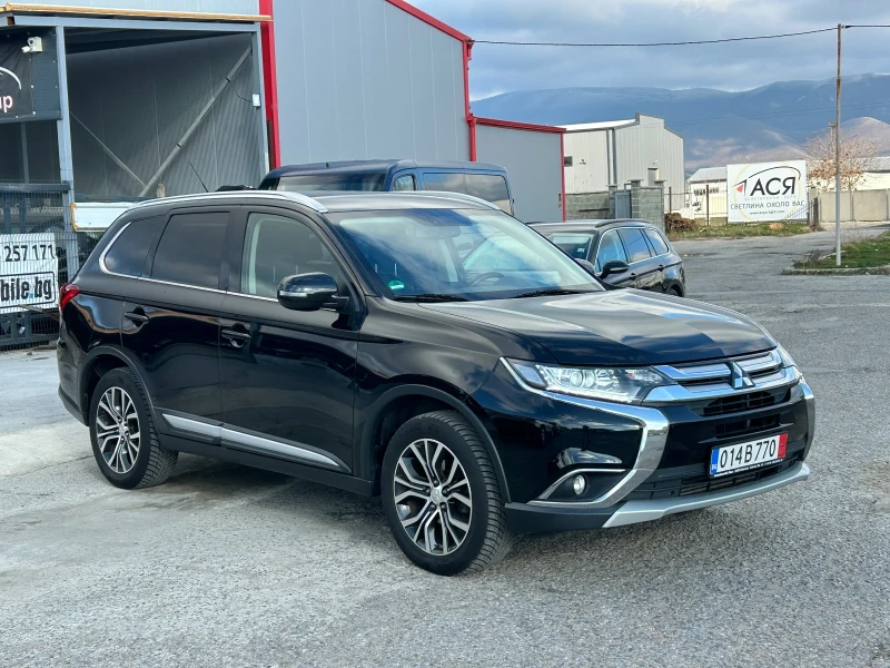 Mitsubishi Outlander 2.2D 4WD 150ps РЪЧКА 7МЕСТА Камера Стар-Стоп, снимка 3 - Автомобили и джипове - 52914660