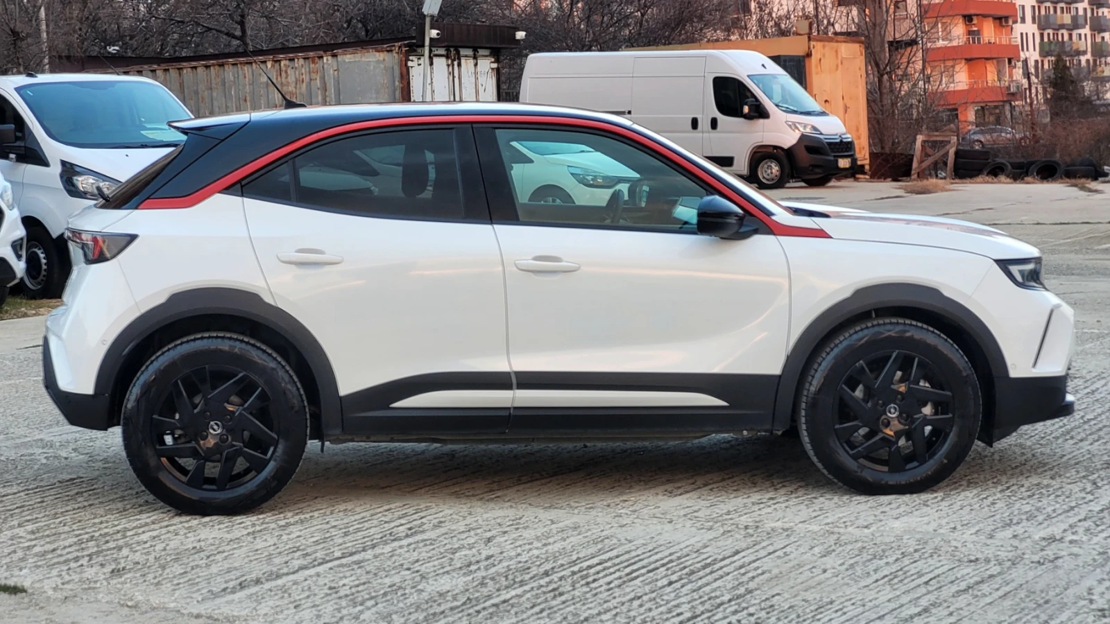 Opel Mokka Mokka-e 50kW GS Line - изображение 7