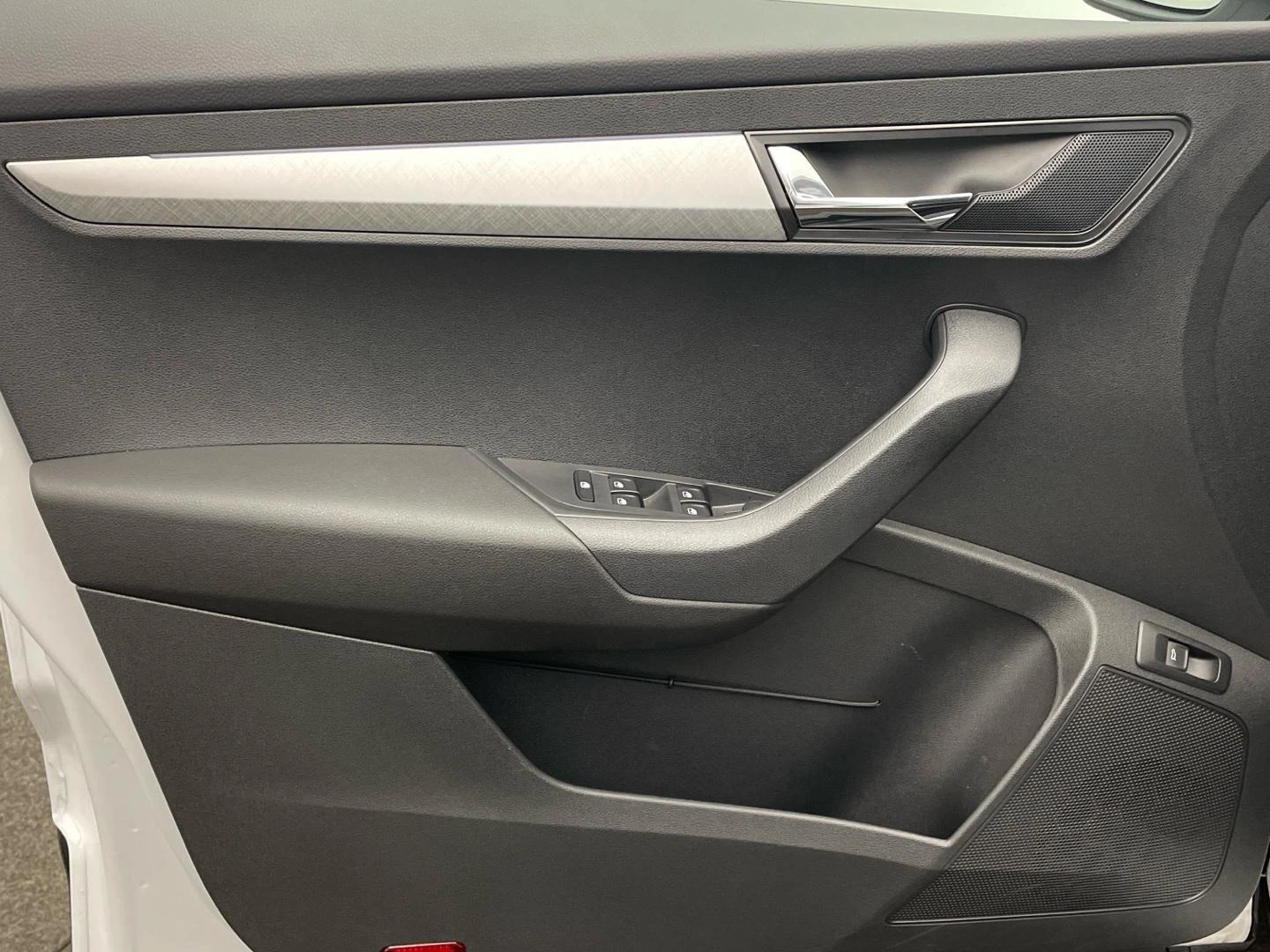 Skoda Karoq 2.0TDI* DSG* LED* NAVI* CARPLAY*  | Mobile.bg   6