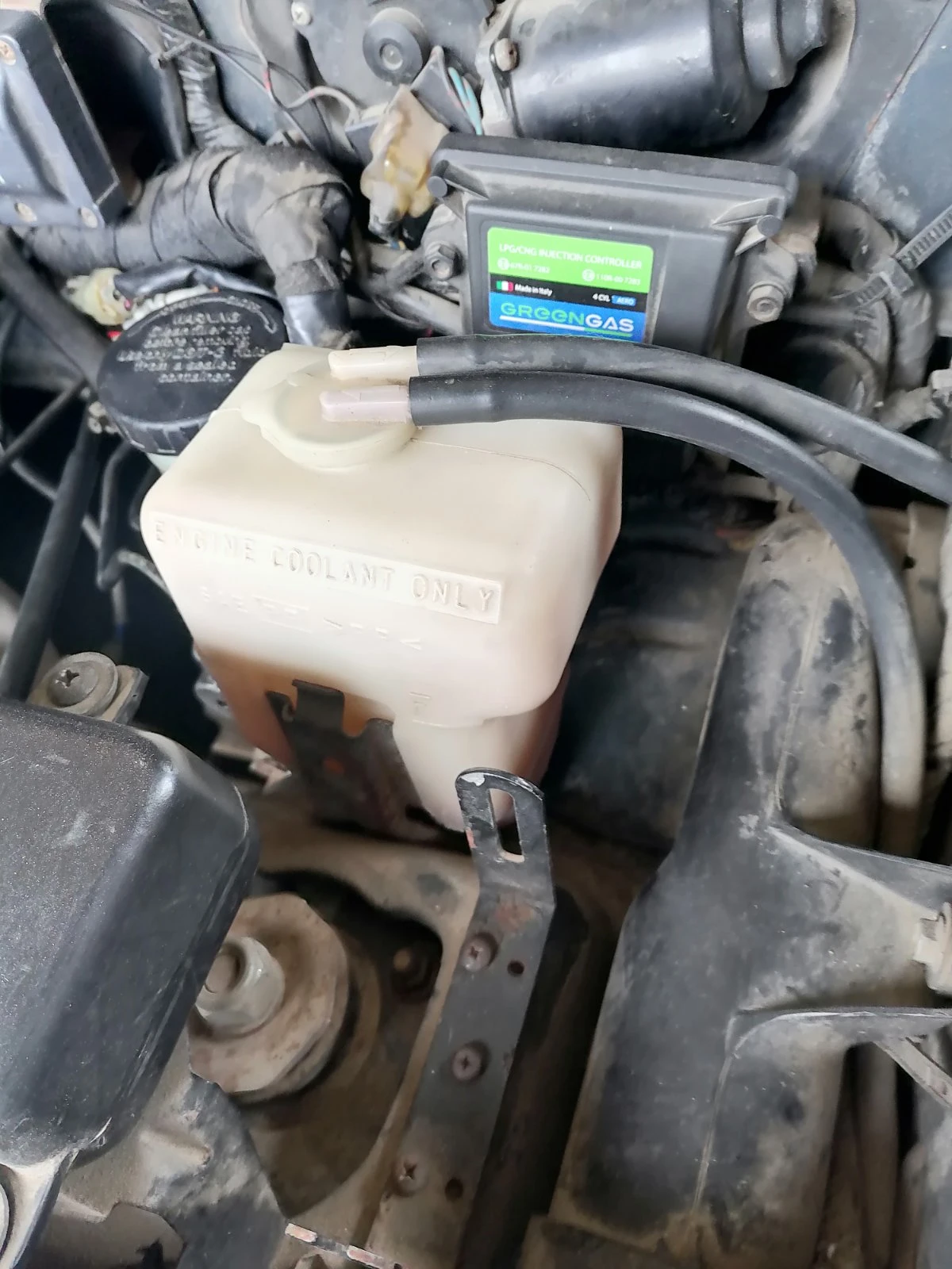 Suzuki Vitara 1, 6 16V - изображение 9