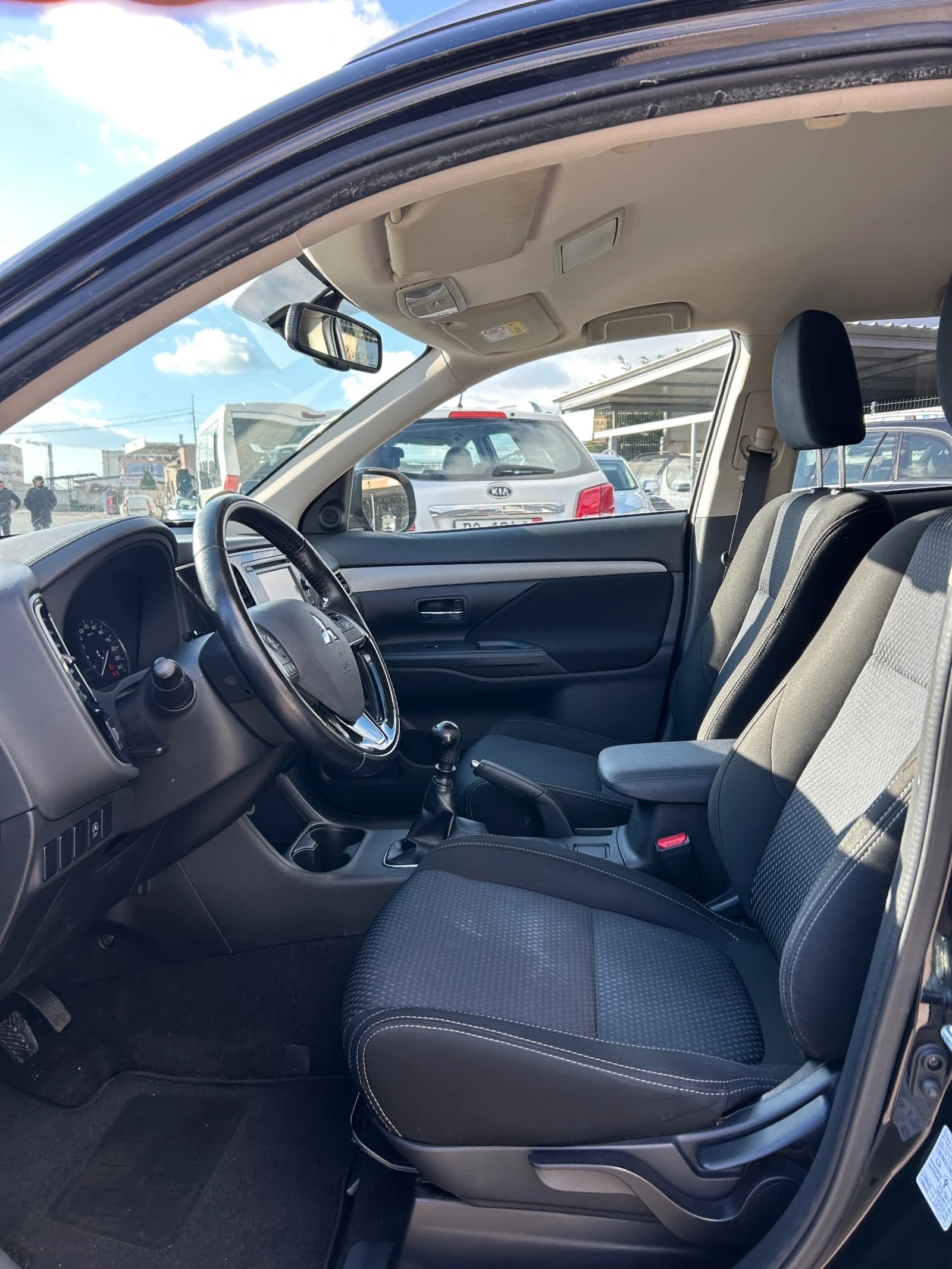 Mitsubishi Outlander 2.2D 4WD 150ps ����� 7����� ������ ����-���� | Mobile.bg � ����������� 12