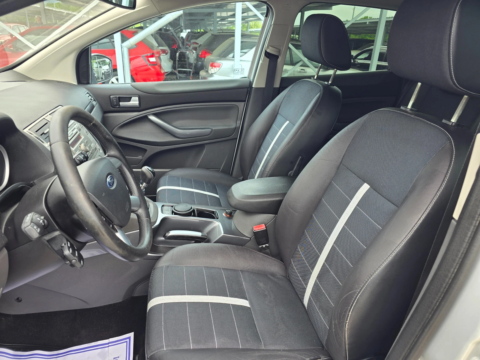 Ford Kuga 2.0TDCI 4X4 136кс ! ! РЕАЛНИ КИЛОМЕТРИ, снимка 13 - Автомобили и джипове - 54484871