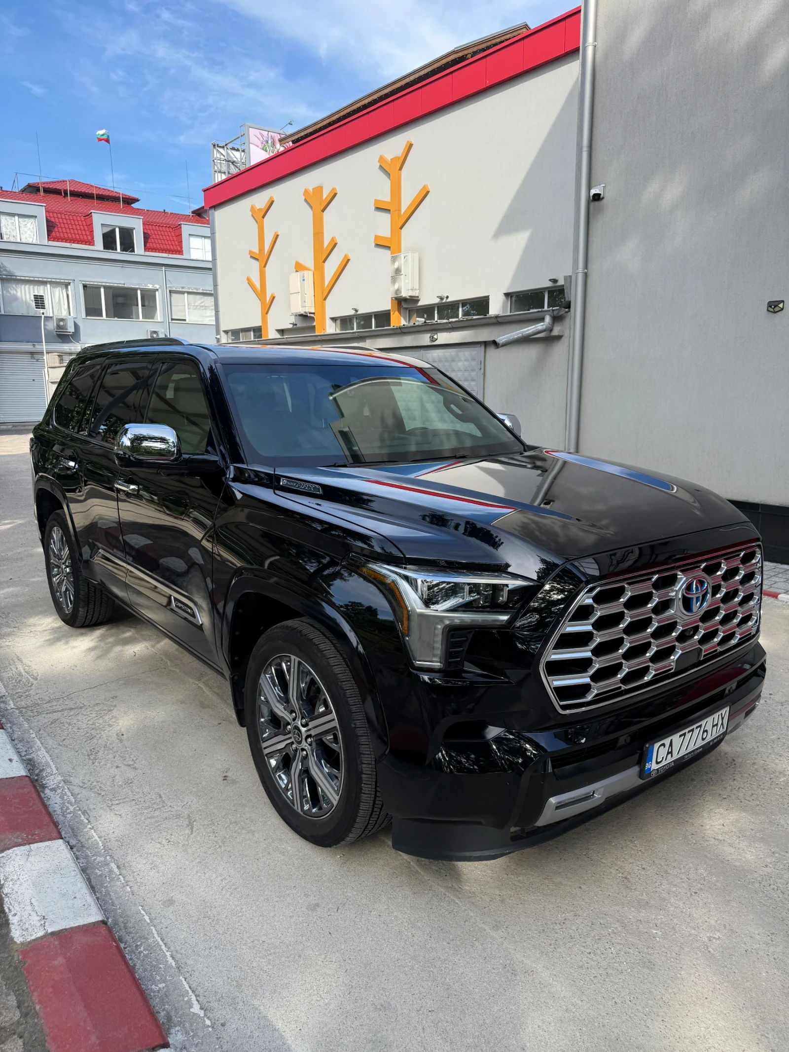 Toyota Sequoia, снимка 5 - Автомобили и джипове - 54878843