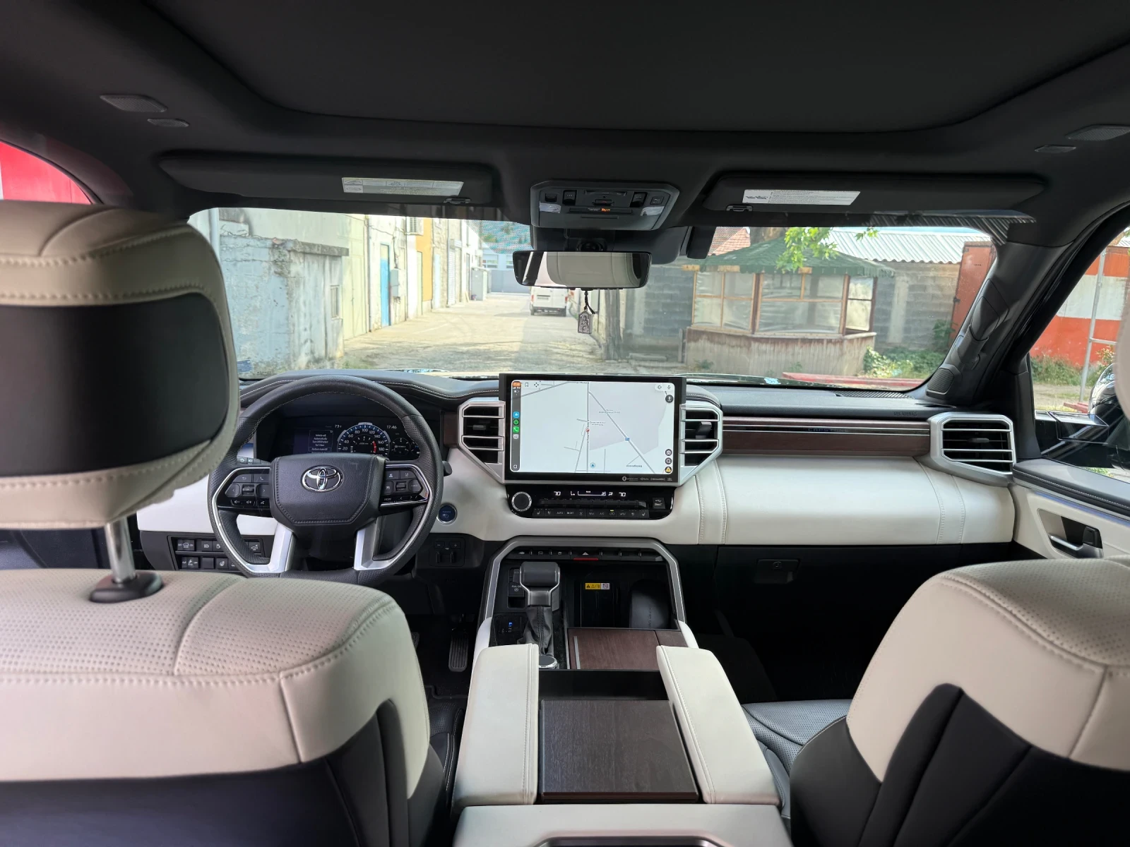 Toyota Sequoia, снимка 10 - Автомобили и джипове - 54878843