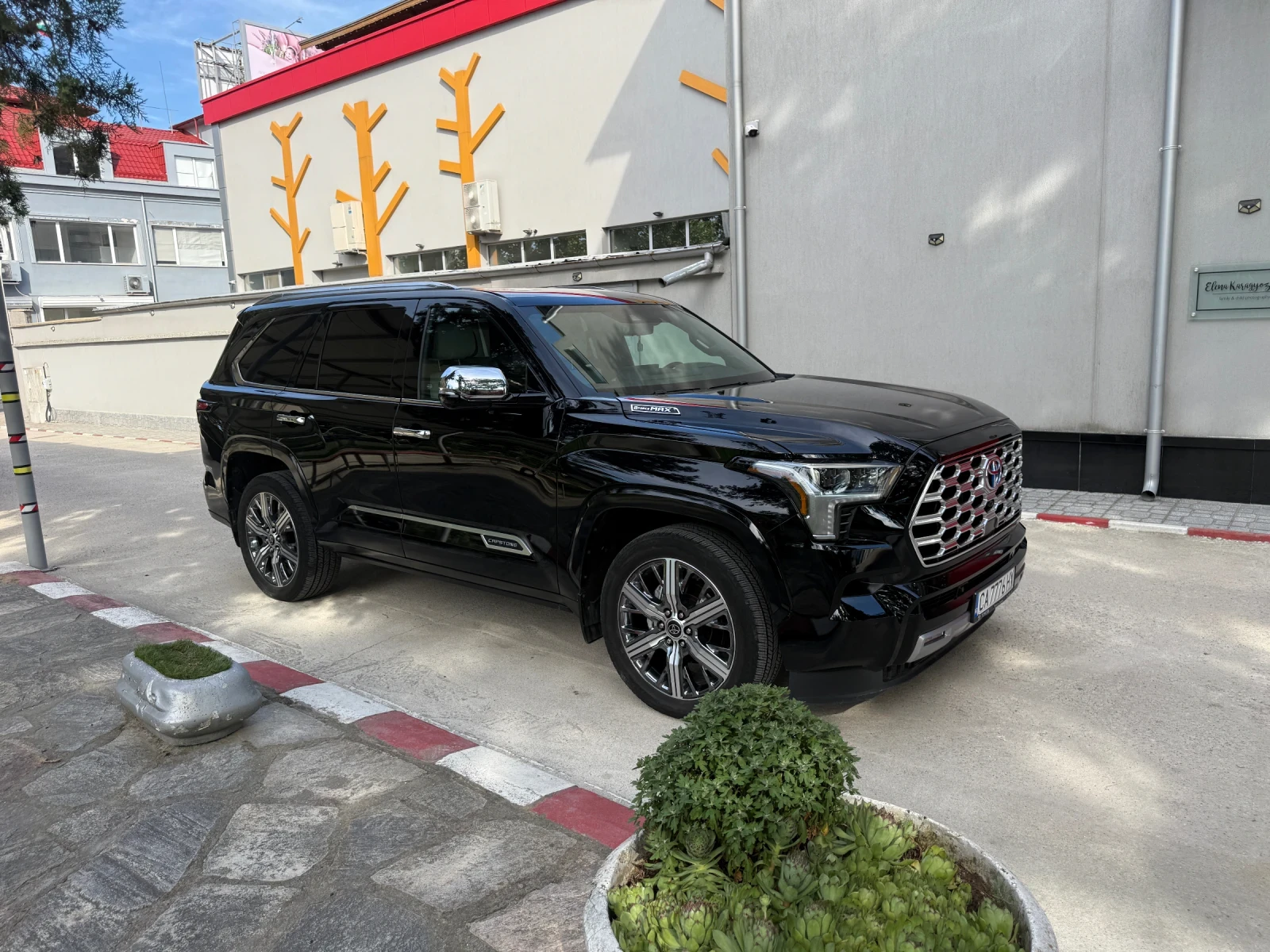 Toyota Sequoia, снимка 11 - Автомобили и джипове - 54878843