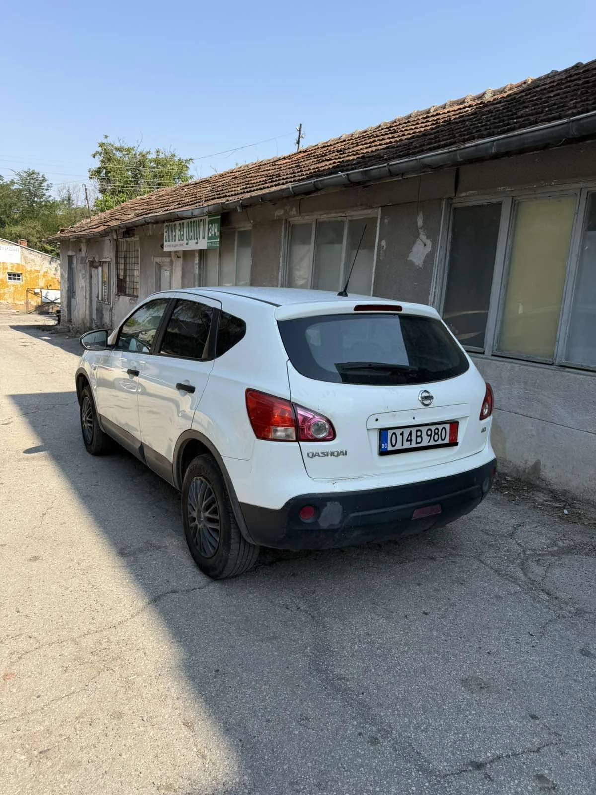 Nissan Qashqai 1.5dci, снимка 9 - Автомобили и джипове - 56087812