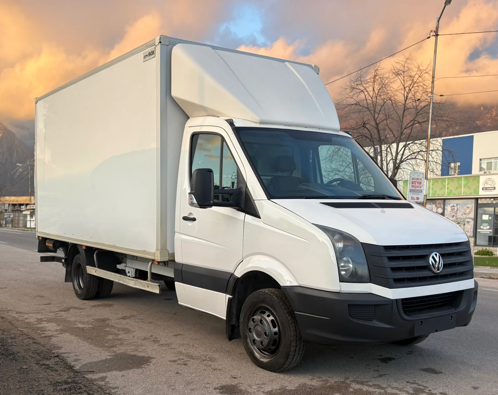 VW Crafter КЛИМА! 4.40м! Падащ борд! - изображение 2