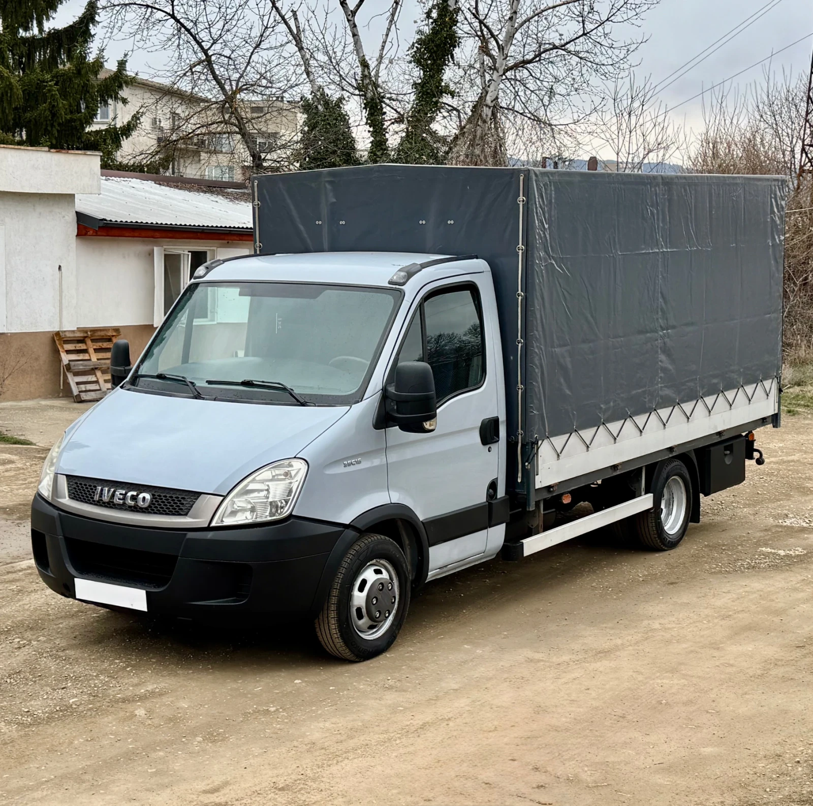 Iveco Daily 3.0* 170 000хил.км* БОРДОВИ+ БРЕЗЕНТ* БЛОКАЖ, снимка 3 - Бусове и автобуси - 53968738