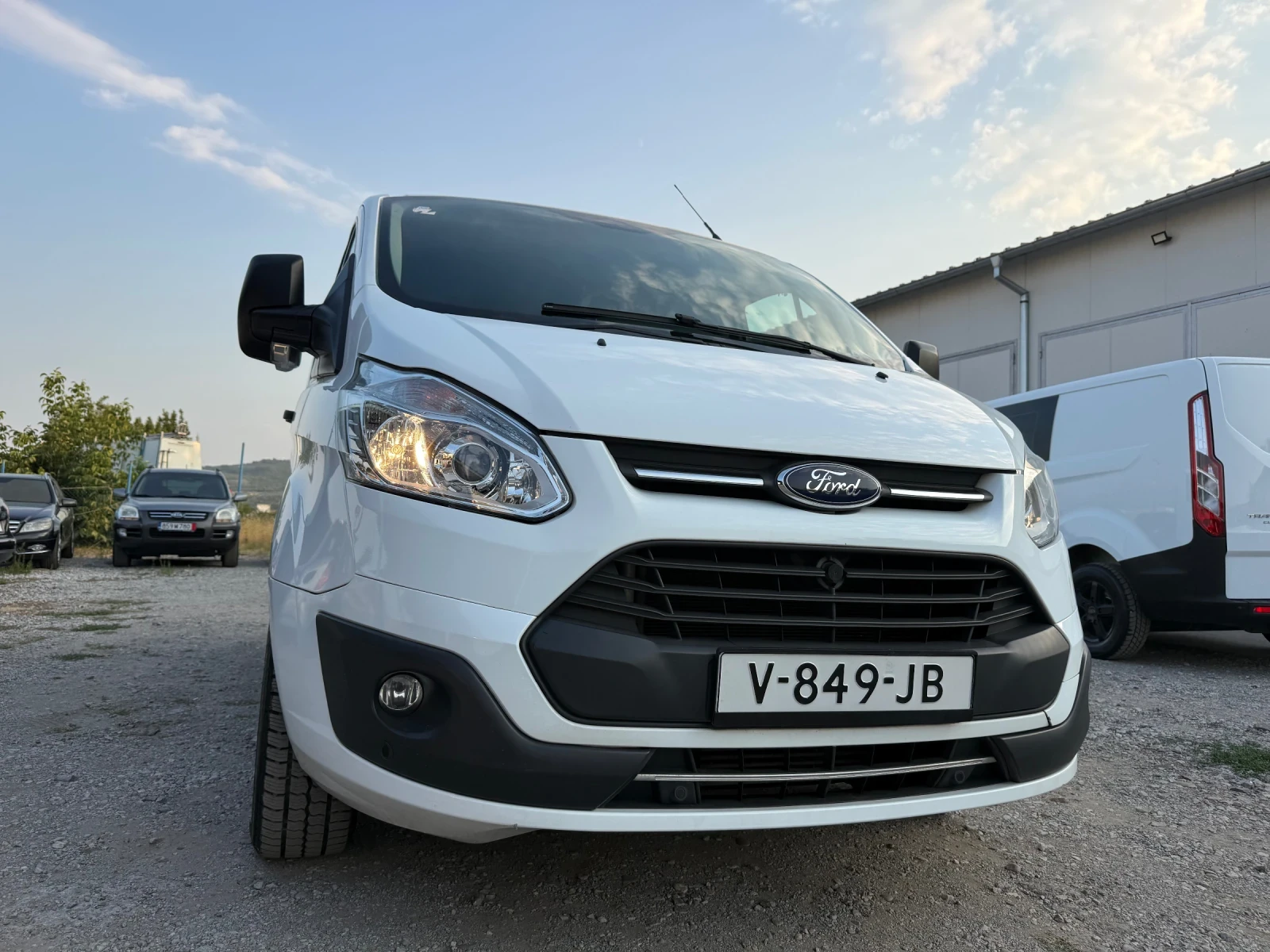 Ford Transit Custom 2.0, снимка 3 - Бусове и автобуси - 55711649