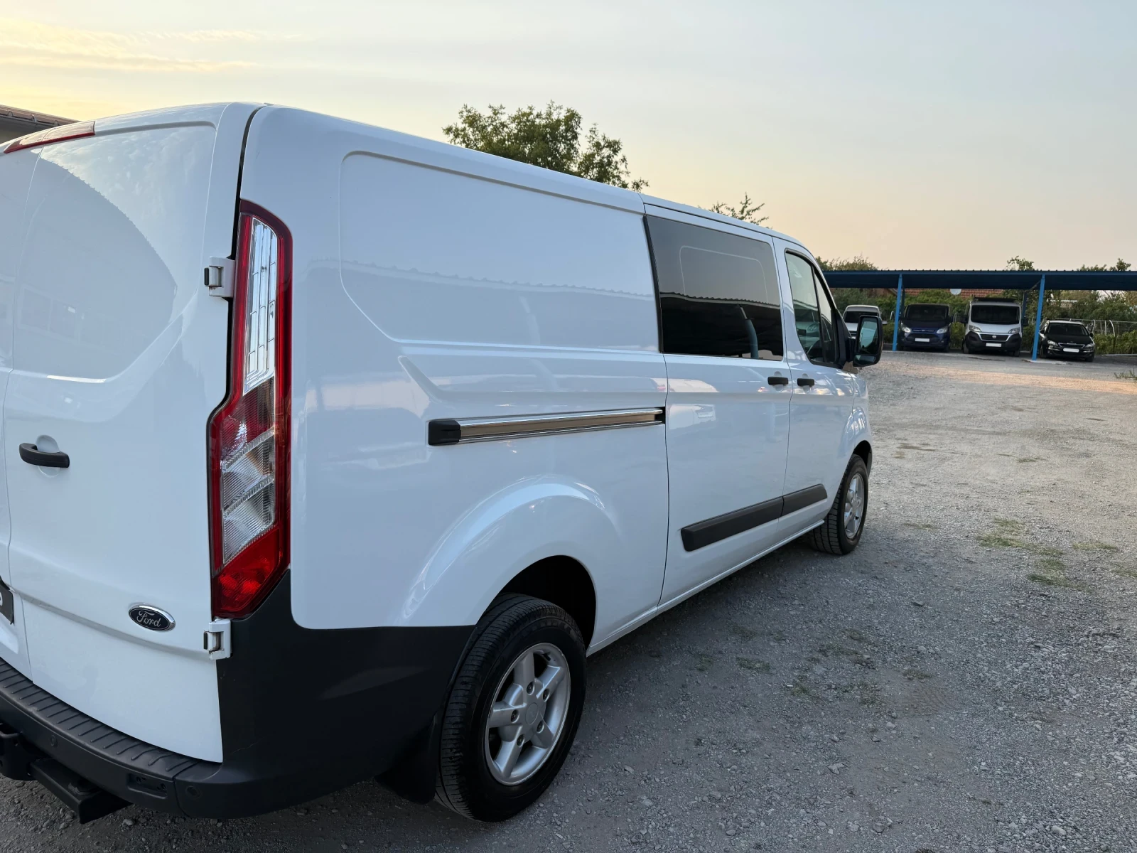 Ford Transit Custom 2.0, снимка 6 - Бусове и автобуси - 55711649