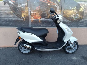  Piaggio Fly