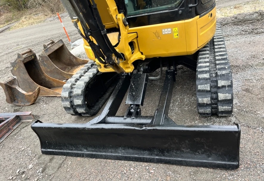 Багер Cat 303.5E CR, снимка 12 - Индустриална техника - 55900075