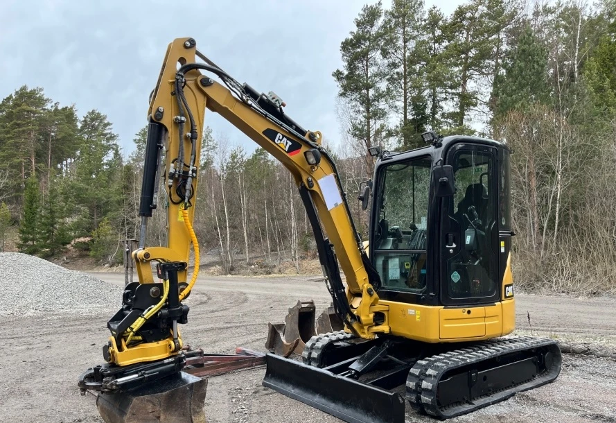 Багер Cat 303.5E CR, снимка 13 - Индустриална техника - 55900075
