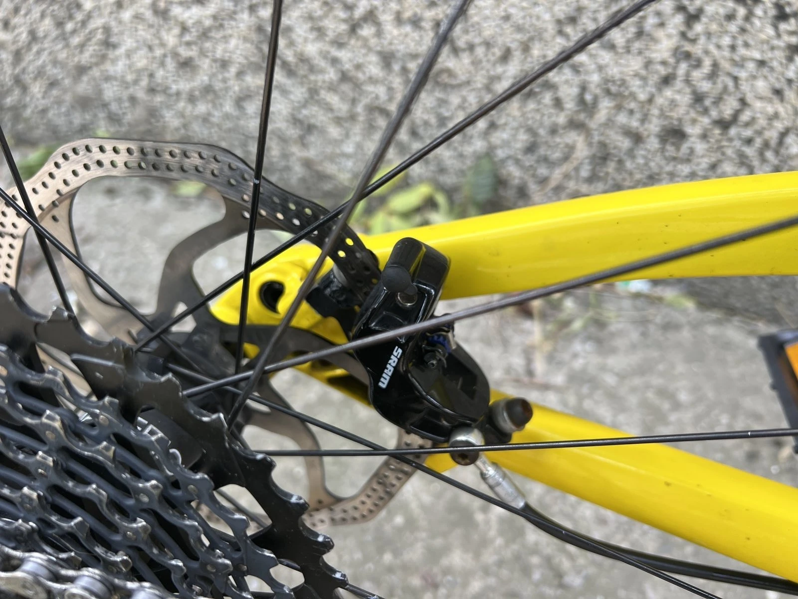  Supreme Junior | Mobile.bg   7