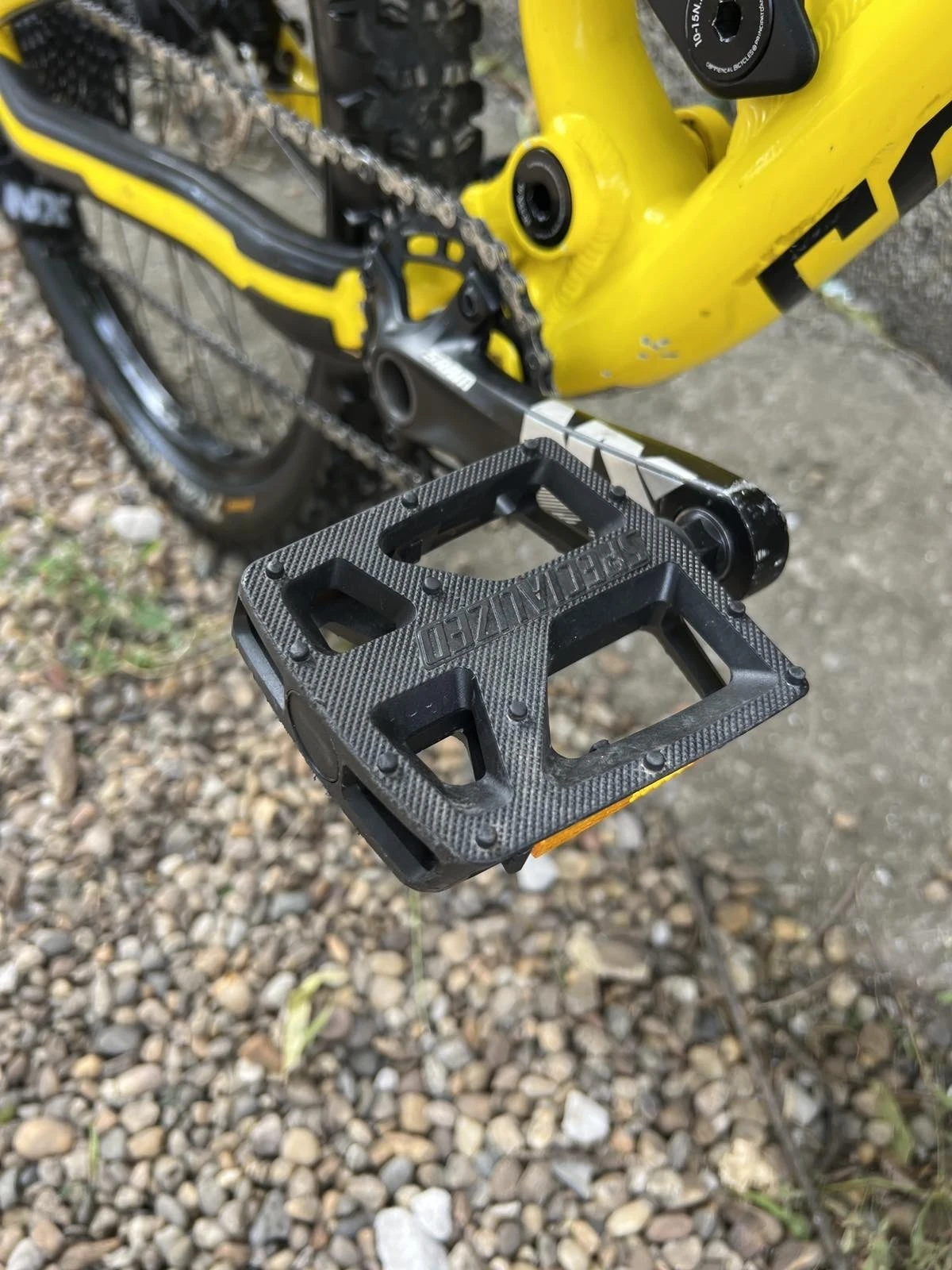  Supreme Junior | Mobile.bg   4