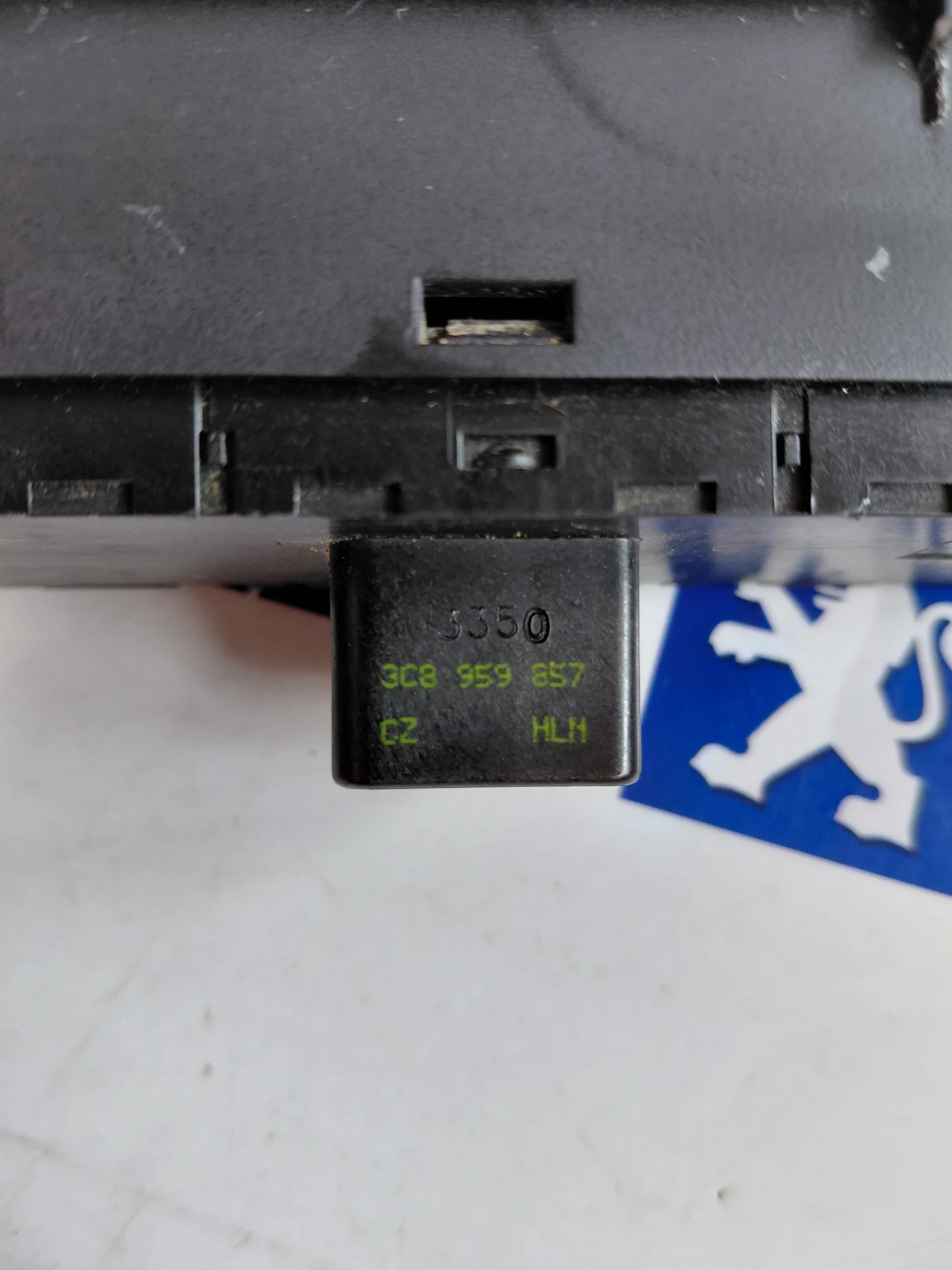 3C8857857D Панел бутони ел.стъкла, огледала VW Passat CC 5K0959565 3C8959857, снимка 3 - Части - 54943518
