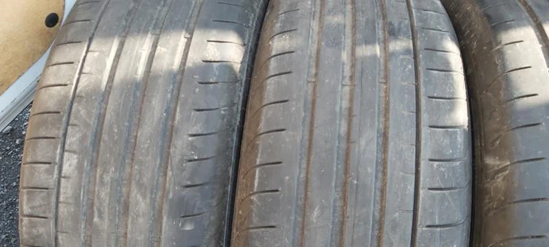 Гуми Зимни 235/55R19, снимка 3 - Гуми и джанти - 31141130