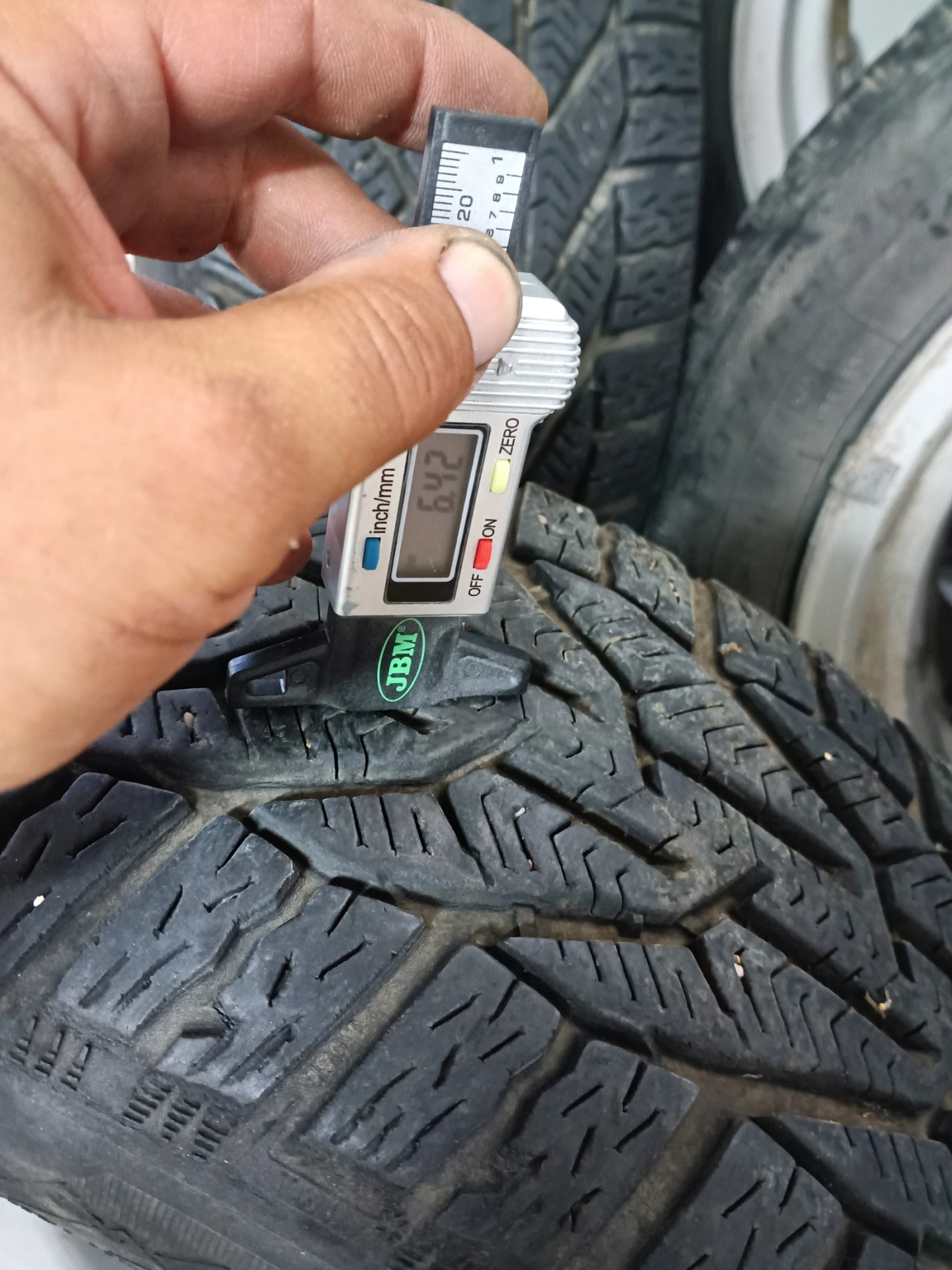 ���� � ������ 205/55R16 �� Volvo 142 | Mobile.bg � ����������� 9