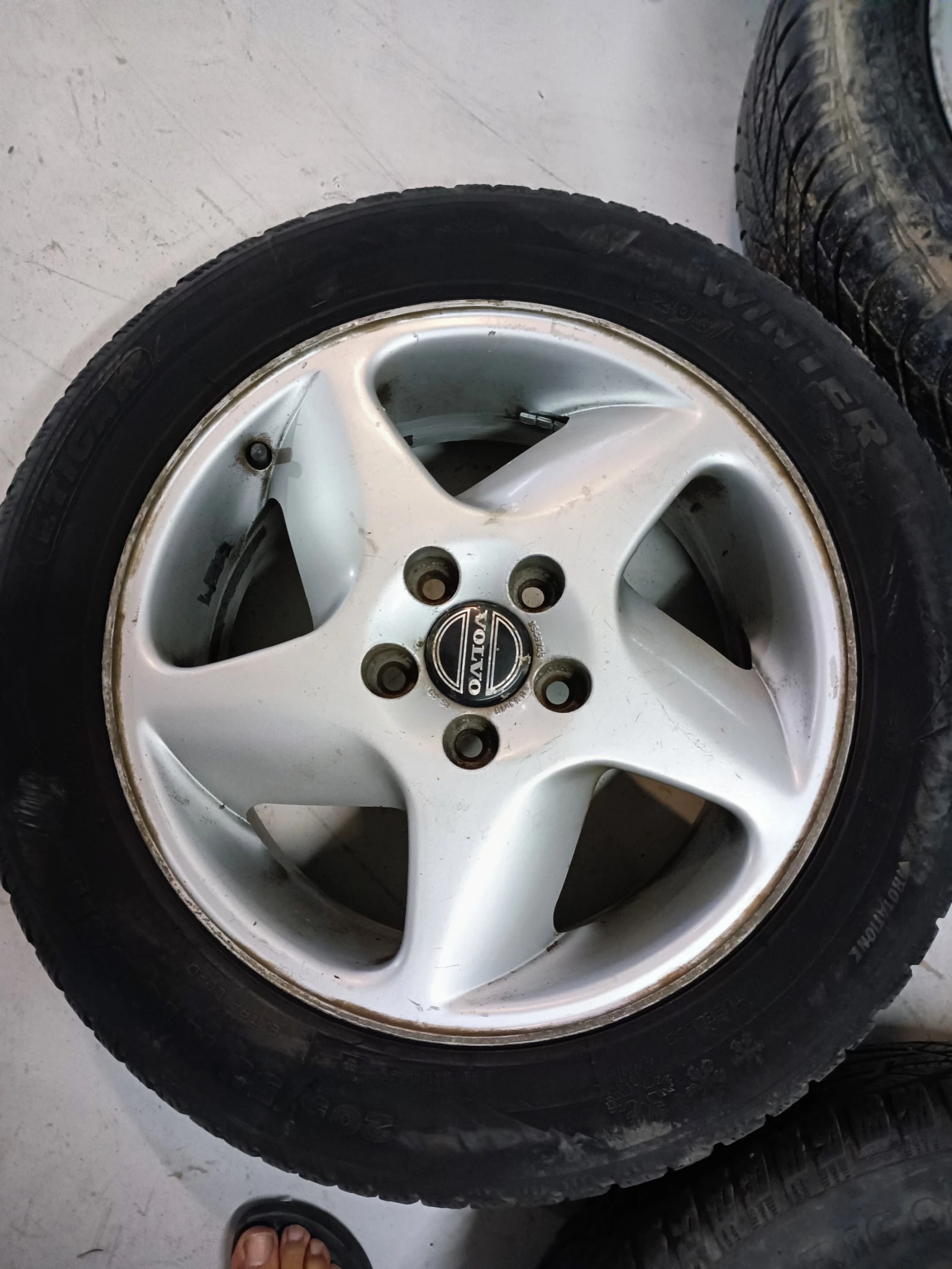 ���� � ������ 205/55R16 �� Volvo 142 | Mobile.bg � ����������� 4