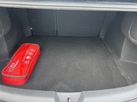 Renault Megane Sedan 1.3 TCe / 140 к.с., снимка 16