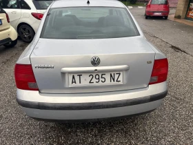 VW Golf 1.8i, 115кс, Климатик, Италия-БЕЗ РЪЖДИ.  - 1399 € / 2736.21 лв. - 33372926 3