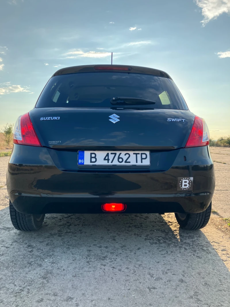 Suzuki Swift 1.3 инжекция, снимка 2 - Автомобили и джипове - 47318110