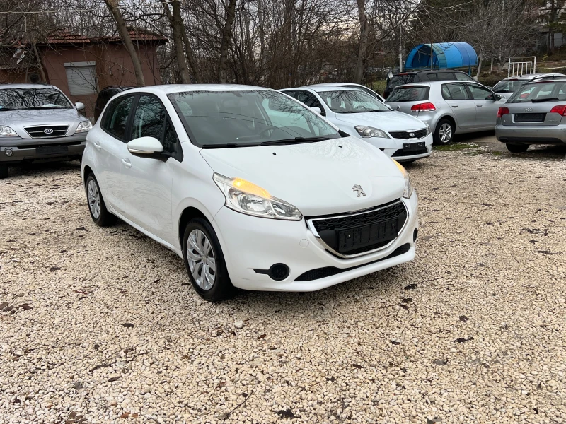 Peugeot 208 5 врати 68 к.с, снимка 16 - Автомобили и джипове - 48309569