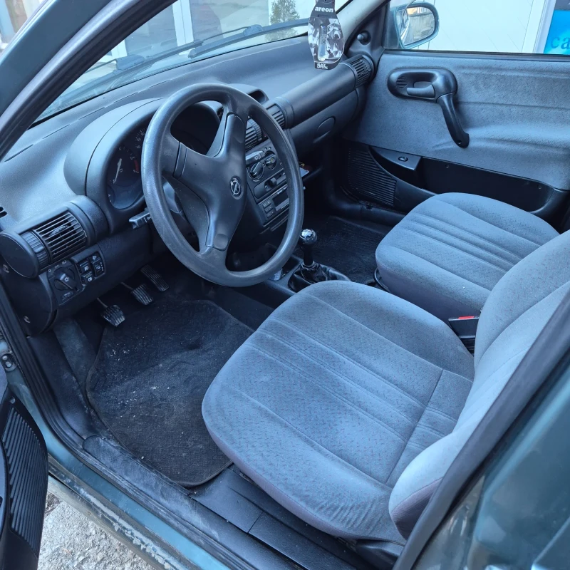 Opel Corsa 1.7 D, снимка 2 - Автомобили и джипове - 48551088