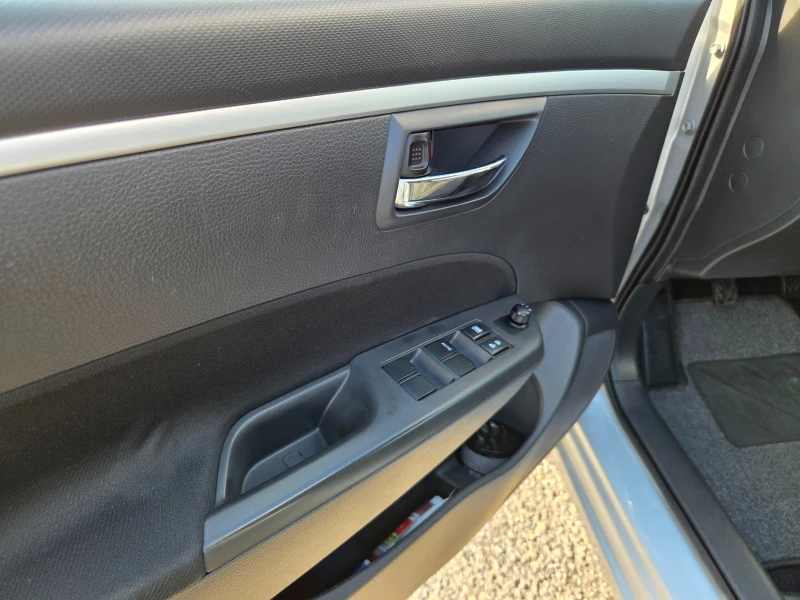 Suzuki Swift 1.2 i, снимка 11 - Автомобили и джипове - 52062053