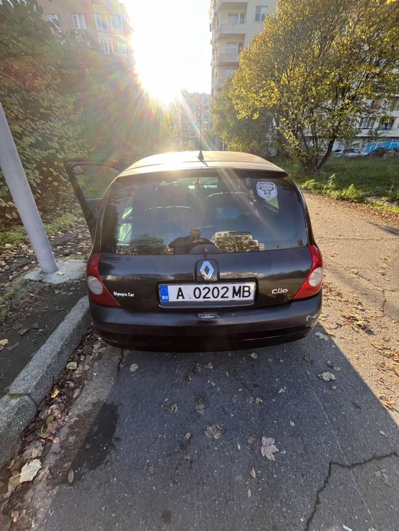 Renault Clio 1.5 dci, снимка 5 - Автомобили и джипове - 52412150