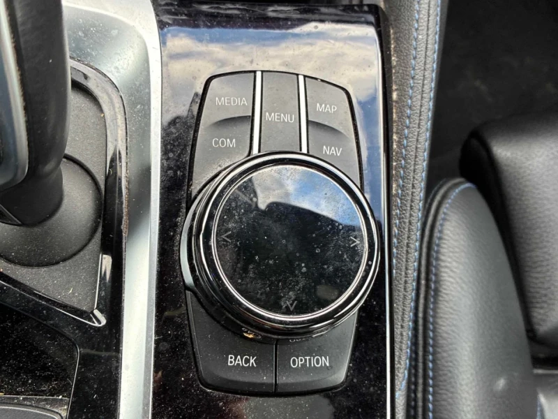 BMW 540 M-pkg* Xdrive* 360View* Harman/Kardon* Пано* Подгр, снимка 12 - Автомобили и джипове - 52801485
