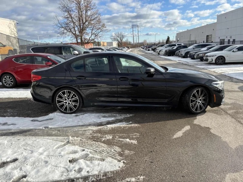 BMW 540 M-pkg* Xdrive* 360View* Harman/Kardon* Пано* Подгр, снимка 4 - Автомобили и джипове - 52801485