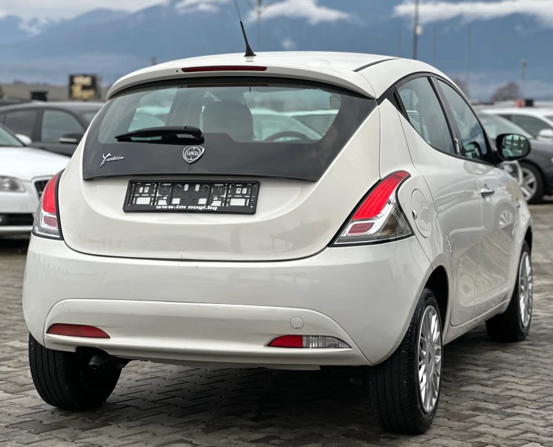 Lancia Ypsilon FACELIFT* 1.2I* EURO6B* TOP* , снимка 6 - Автомобили и джипове - 53374063