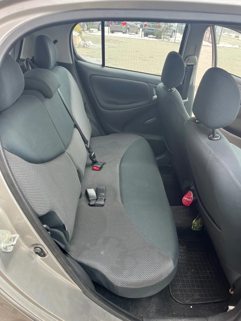 Toyota Yaris 1.3 бензин+ газ, снимка 10 - Автомобили и джипове - 53400920